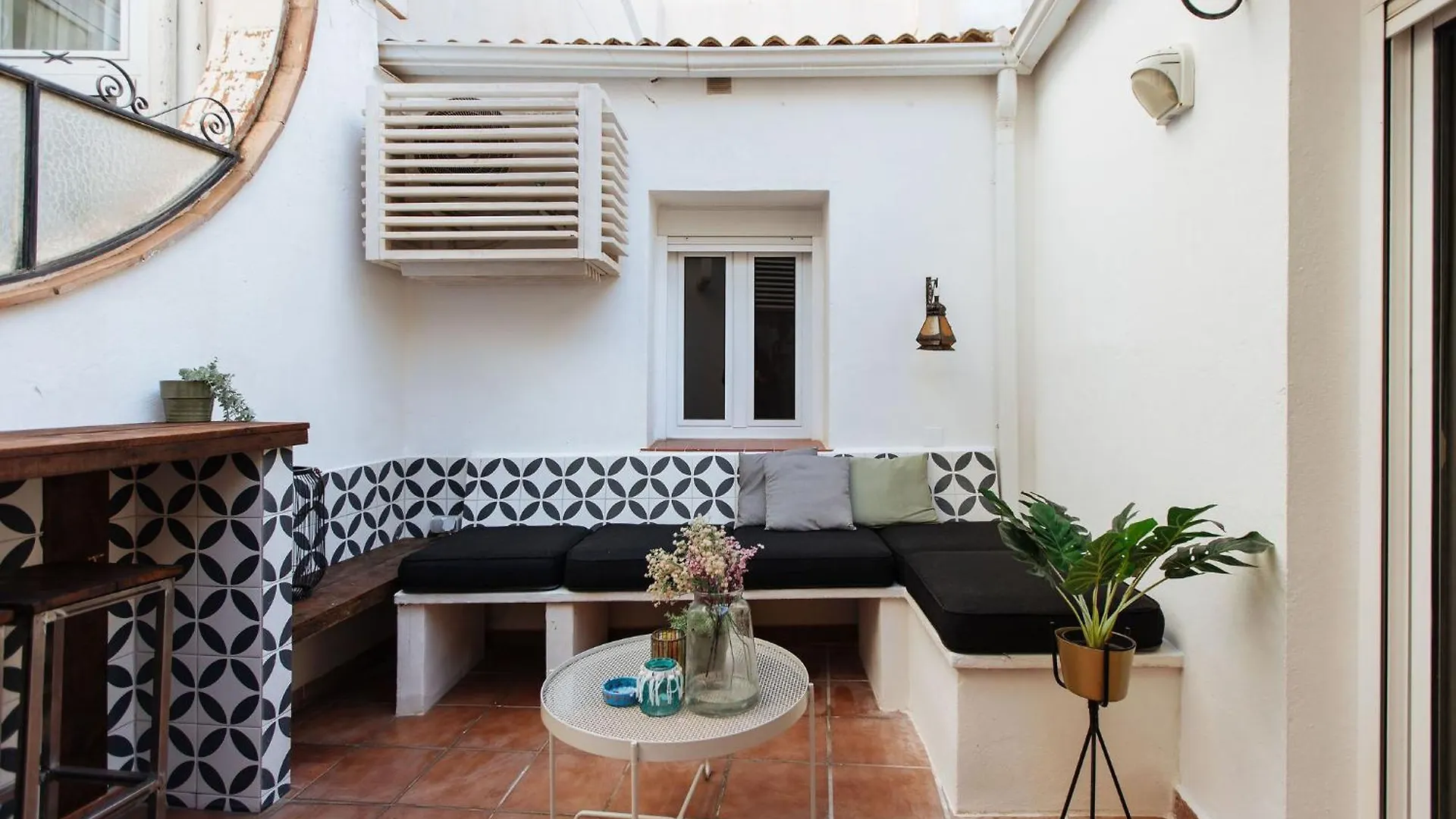 Casa Riad Met Prive Patio Malaga Spain