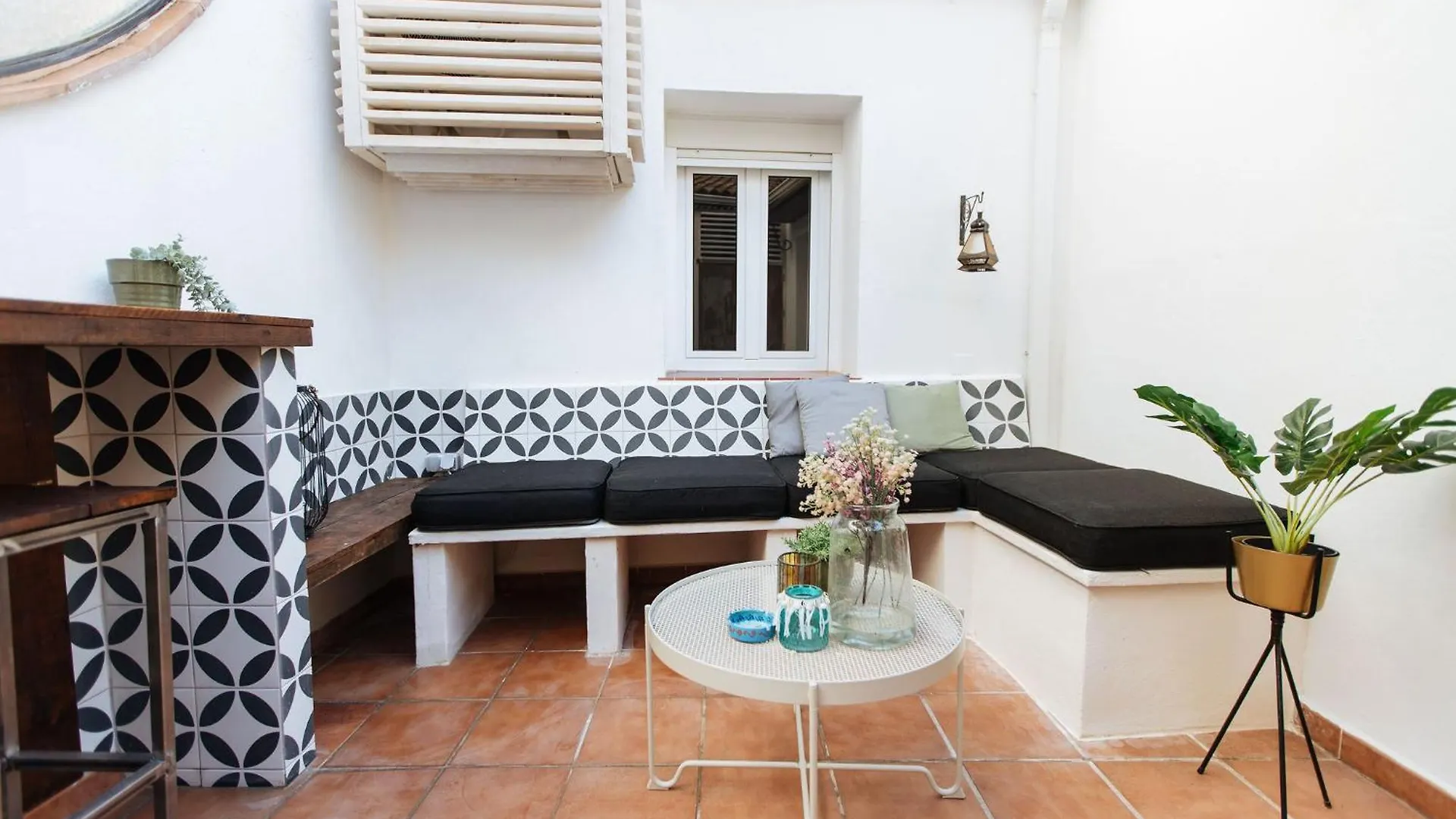 Casa Riad Met Prive Patio Malaga Apartment